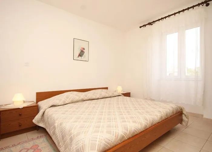 Osor, Losinj - 8004