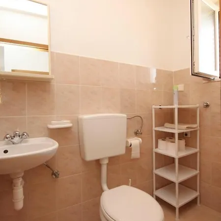 Osor, Losinj - 8004 Apartamento Nerezine