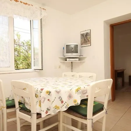 Osor, Losinj - 8004