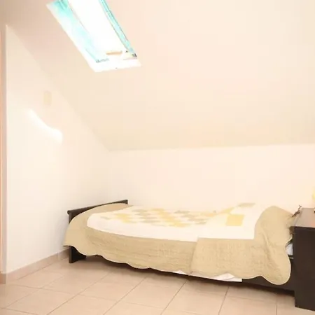 Osor, Losinj - 8004 Apartamento *